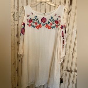 Like new Umgee women’s top